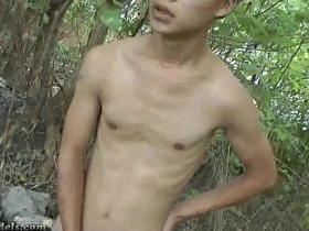 Straight Asian boy gets gay sex experience with a handjob and blowjob