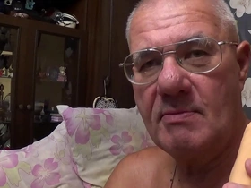 Married man with a secret: gay masturbations and blowjob scenes