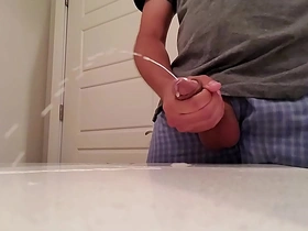 Solo pleasure of an Asian boy results in a huge cumshot