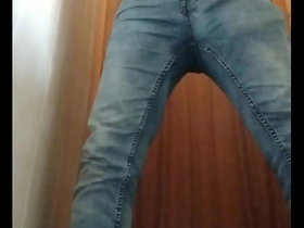 Gay amateur masturbates and gets an ass fetish surprise.