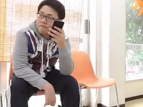 Gay Japanese boy, Simoyaka6, becomes famous on Ustream.